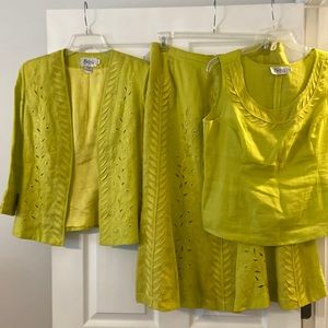JSong Collection Set Skirt Shirt and Blazer size 12 excellent condition